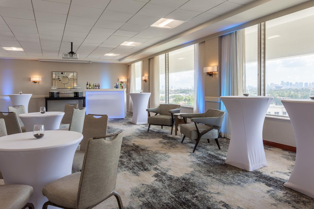 Airport Marriott Hotel